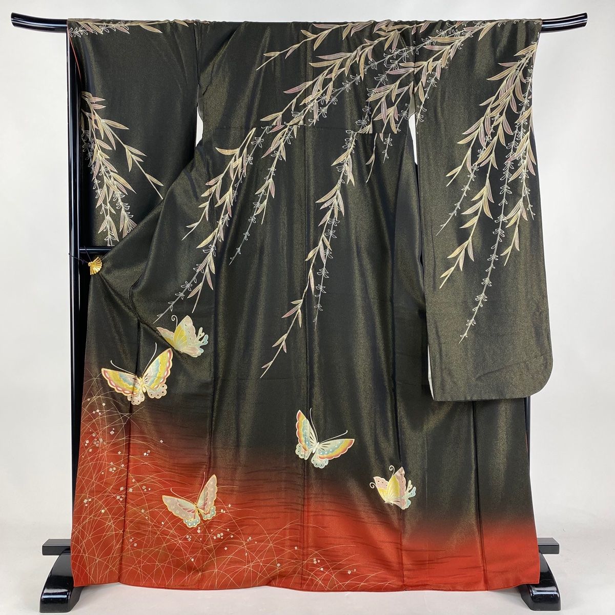 振袖 身丈169.5cm 裄丈71cm L 袷 蝶 箔散らし 金通し 金糸 墨色 正絹 秀品