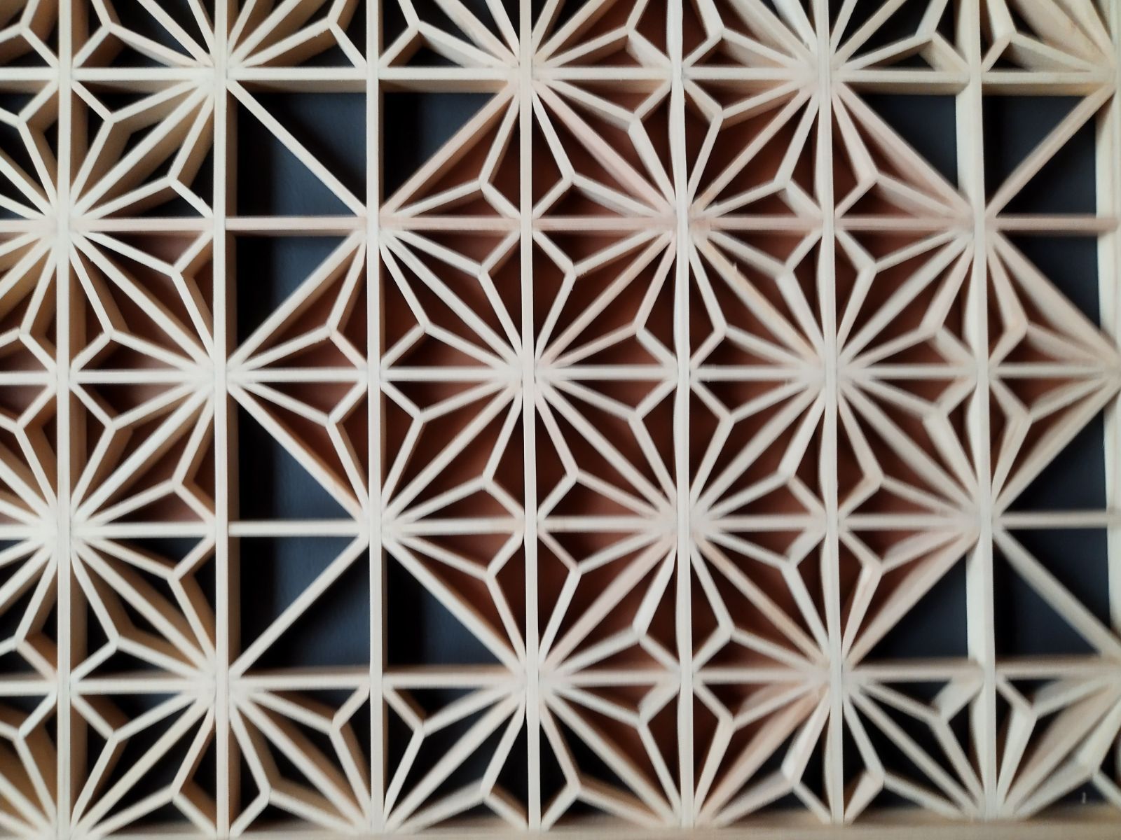 114 麻の葉組子 2 枚一組 木製額縁