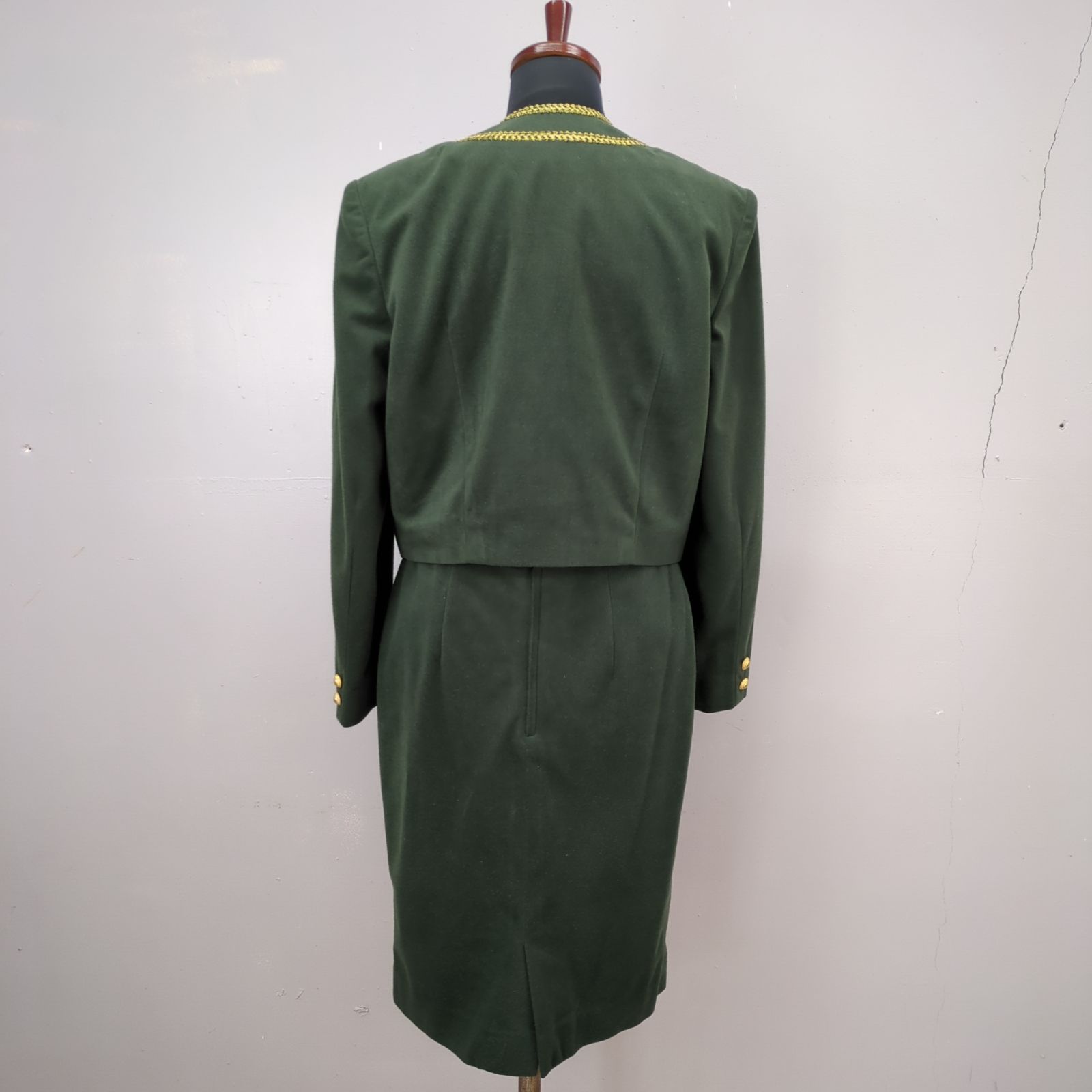 T collection ノーカラースカートセットアップ 金ボタン 昭和
