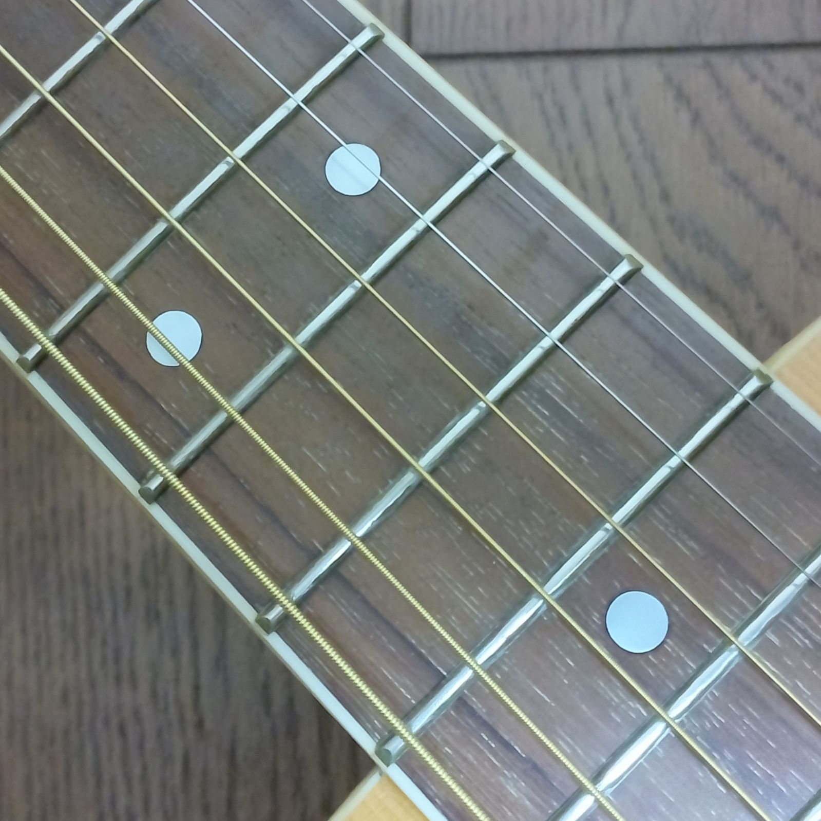 N アコースティックギター