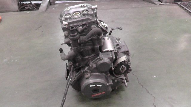 250 DUKE VBKJPE404JC056xxx の エンジン 1750126450