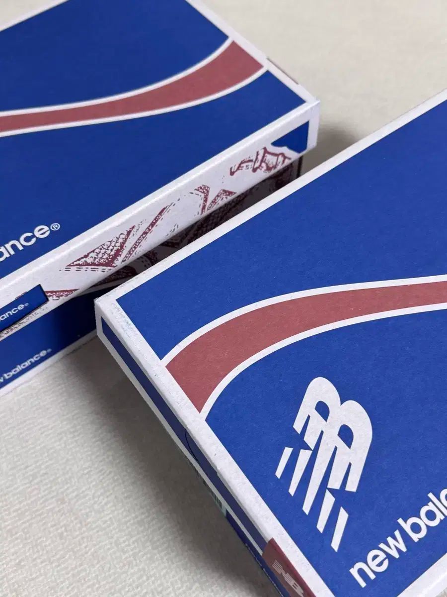 New Balance ニューバランス フリドル 黒 2025 年 製品