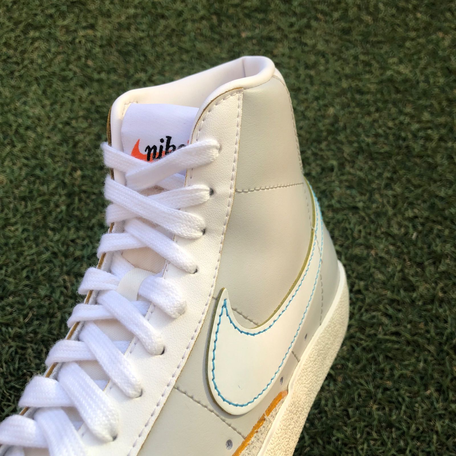 美品23 NIKE BLAZER MID '77 ナイキ ブレザーHT825 美品23 NIKE BLAZER MID '77 ナイキ ブレザーHT825 - メルカリ