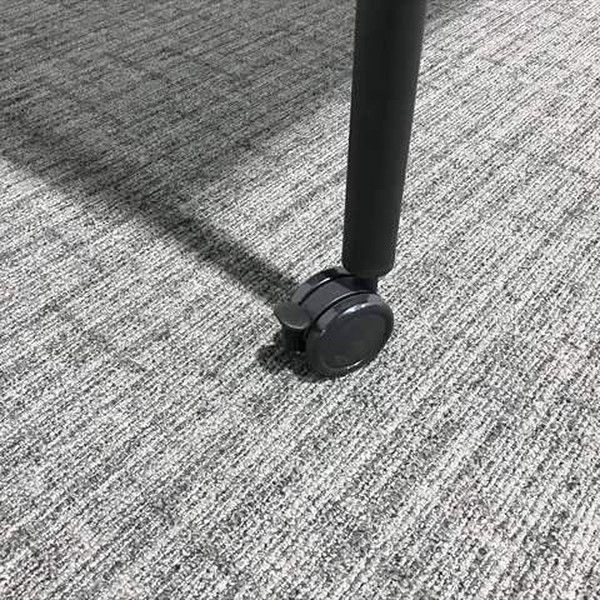 角テーブル