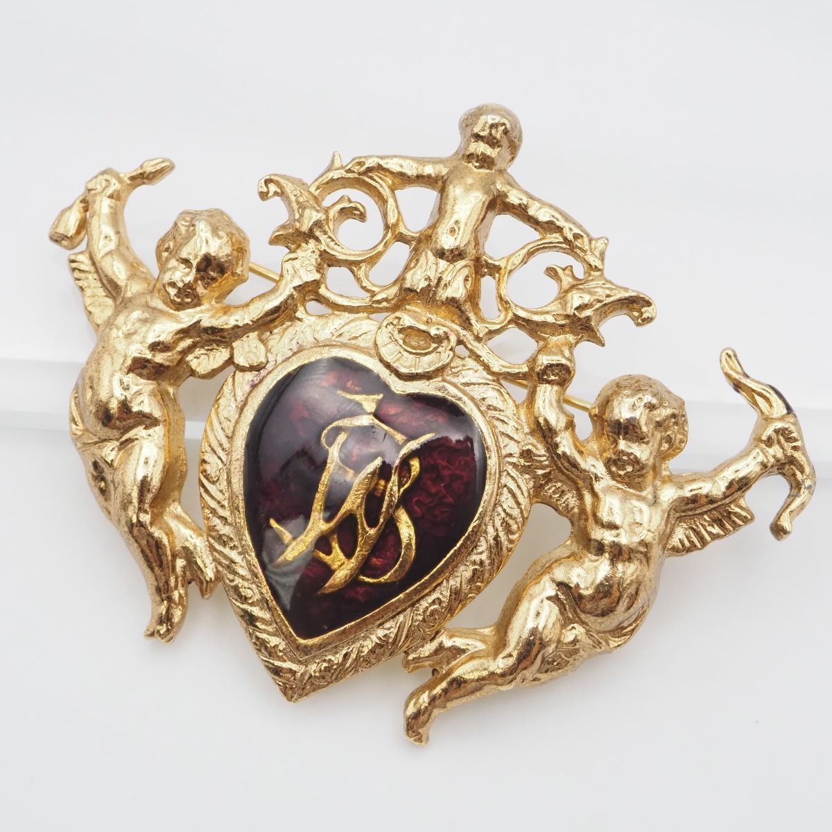 F063 Butler - Wilson バトラー＆ウィルソン B-W刻印 ブローチ 大ぶり ロゴ 天使 エンジェル ゴールド デザイン