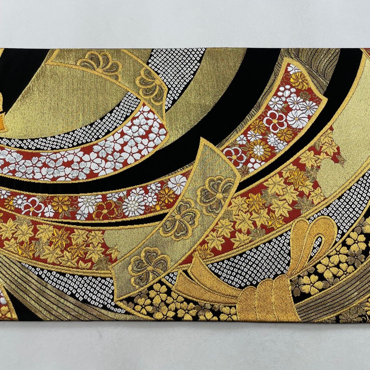 袋帯 美品 秀品 振袖向き 束ね熨斗 花 金銀糸 箔 黒 六通 正絹 袋帯 美品 秀品 振袖向き 束ね熨斗 花 金銀糸 箔 黒 六通 正絹