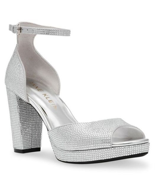 【送料無料】 アンクライン レディース サンダル シューズ Women's Vista Embellished Platform Dress Sandals Silver