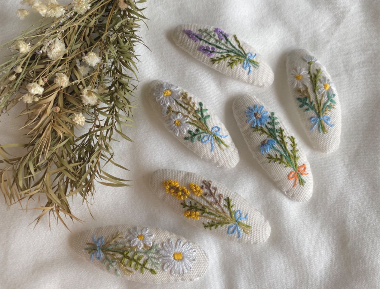 ハンドメイド 刺繍ヘアピン 美味し