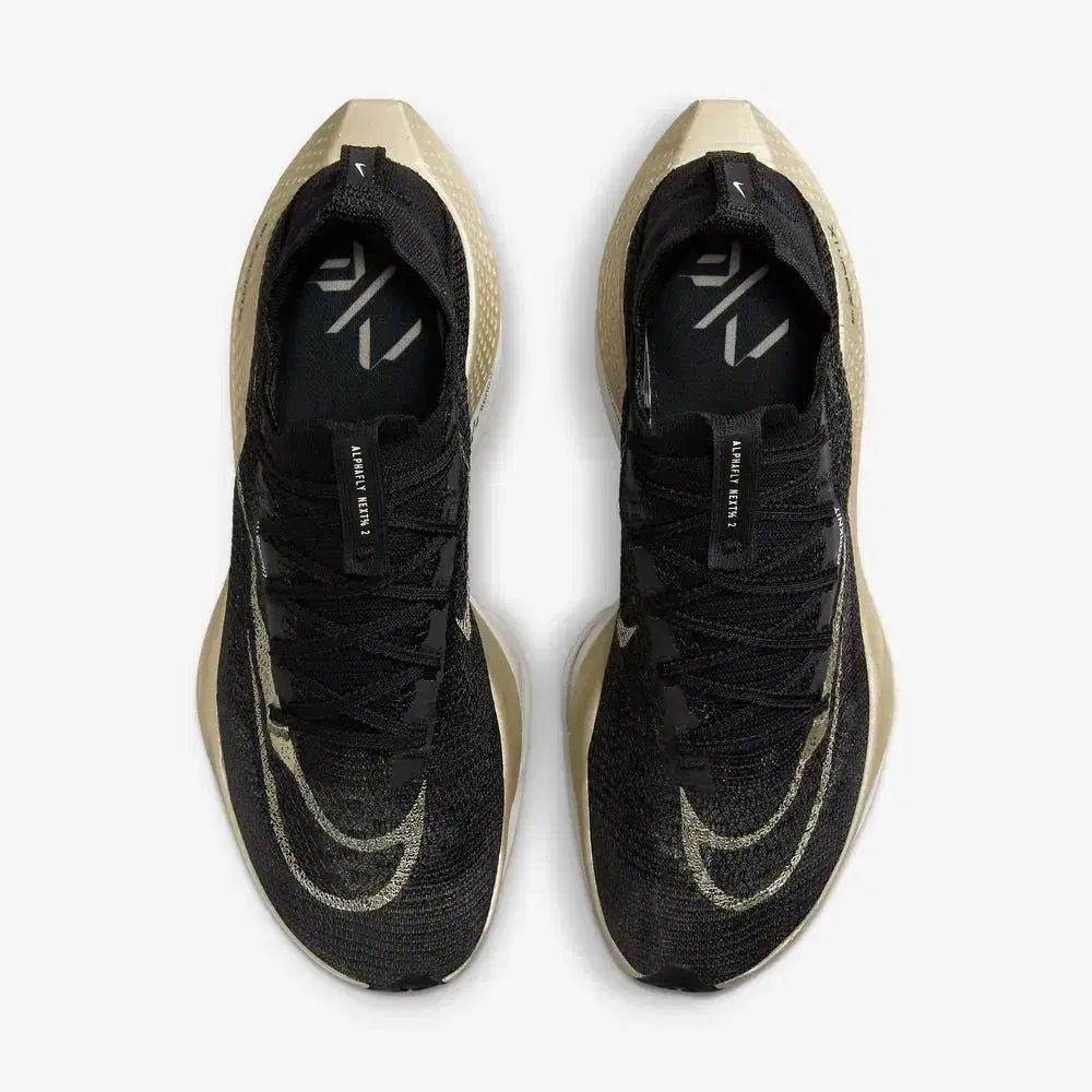 ナイキエアズームアルファフライネクスト% の27.5cmの出品です。 初代 ナイキ エアズーム アルファフライ ネクスト% 27.5cm