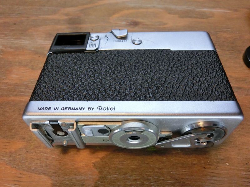 【完動品・美品】Rollei 35 ローライ35 シルバー　ドイツ製　露出計OK 7601 良品 Rollei 35 露出計OK ドイツ製 シルバー - メルカリ