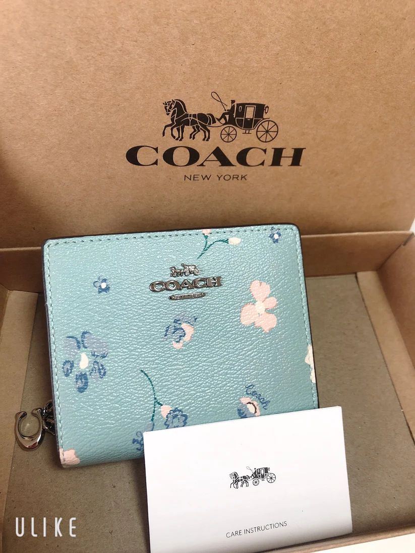 新品 未使用 COACH  コーチ 折りたたみ財布 花柄水色 ブルーC8703