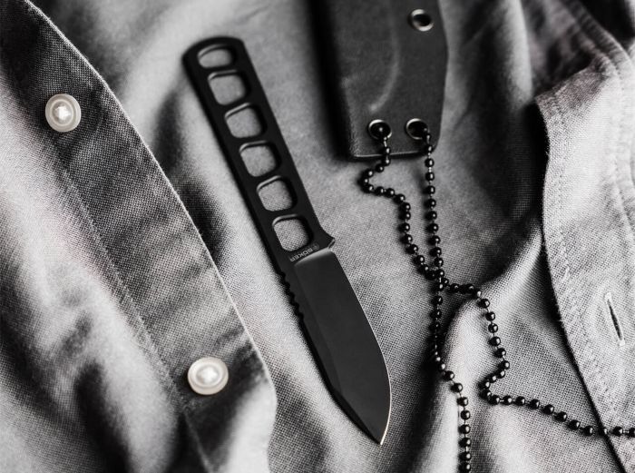 オールブラック