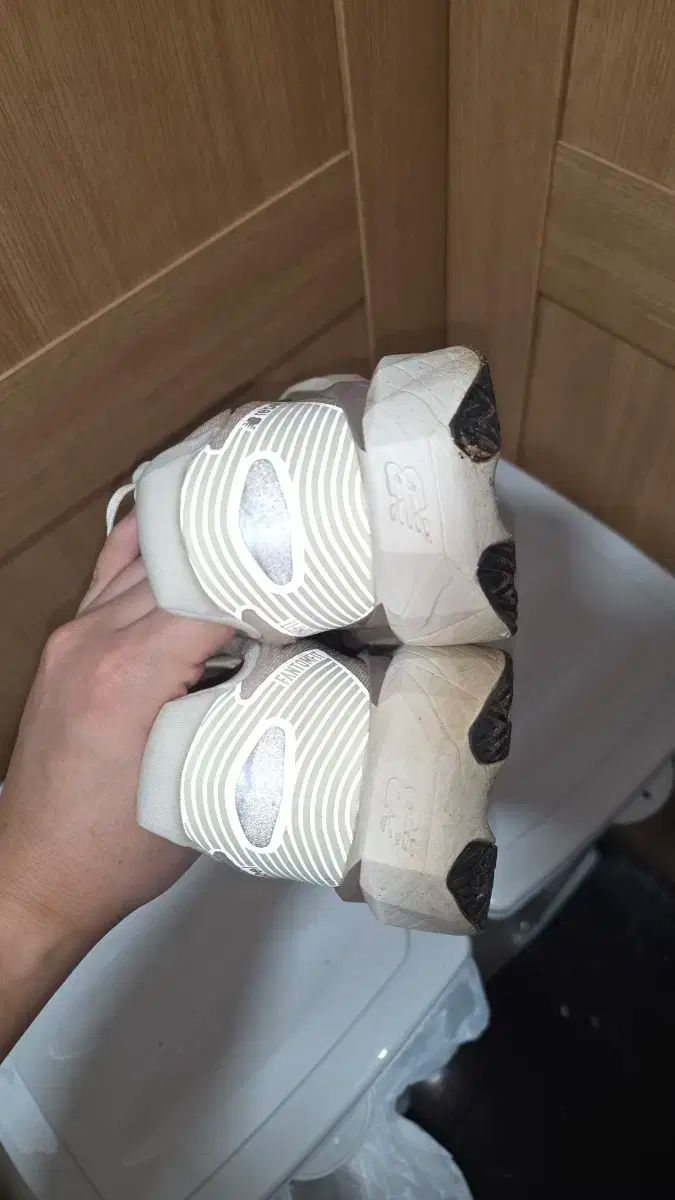 ニューバランス FuelCell Rebel v5 スニーカー 260mm 2E OLIVEOS_COM_TR