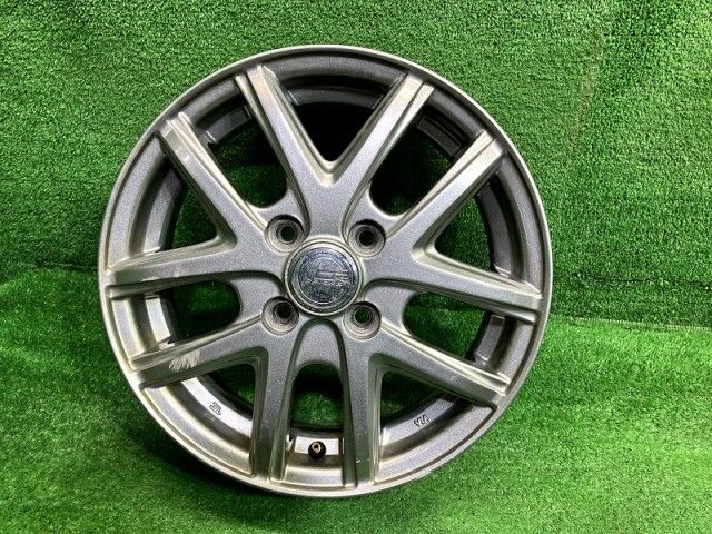 4.5J 4穴