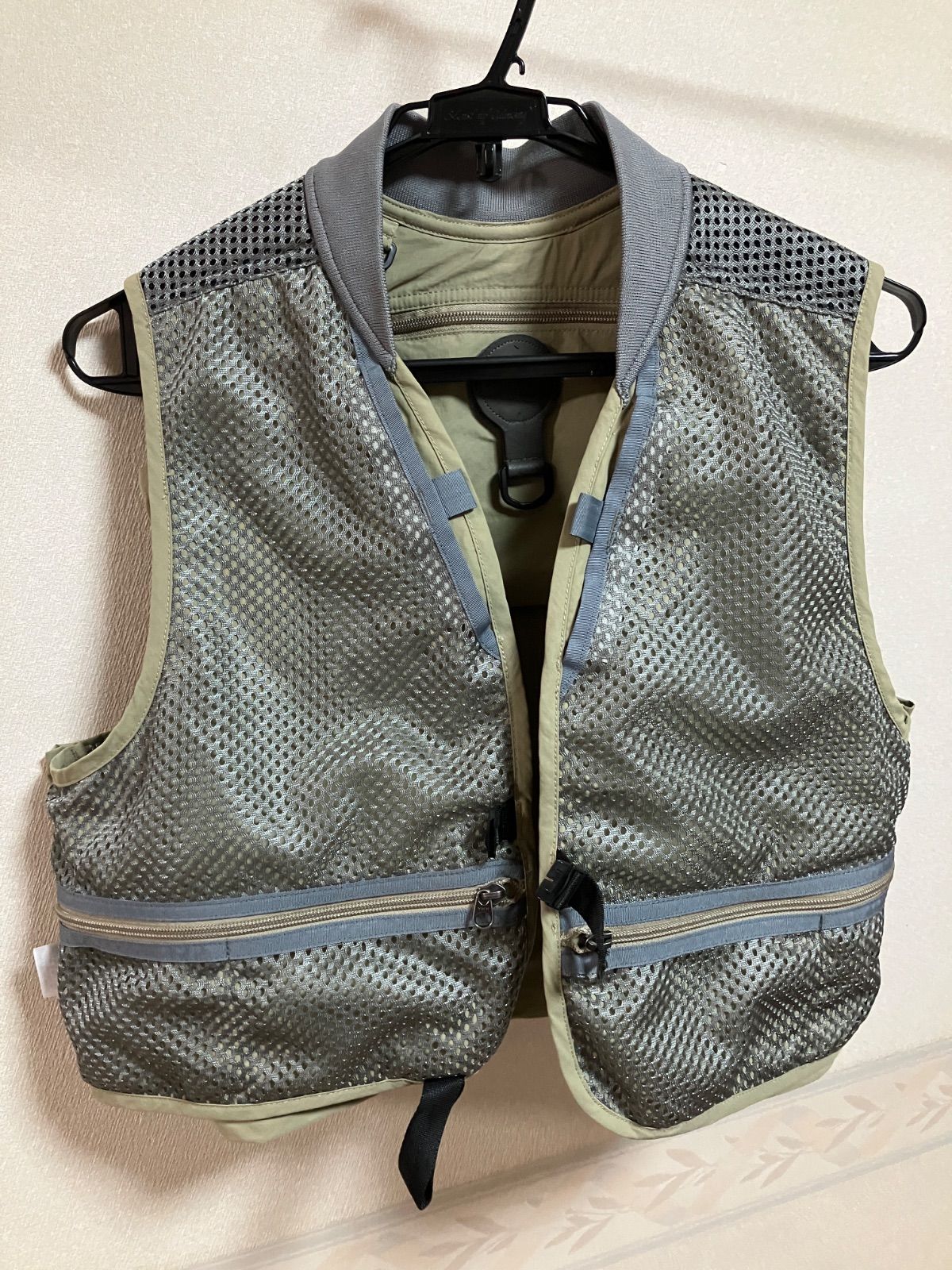 mont-bell フィッシングベスト ベージュ　Мsize アジャスタブル フィッシングベスト mont-bell モンベル