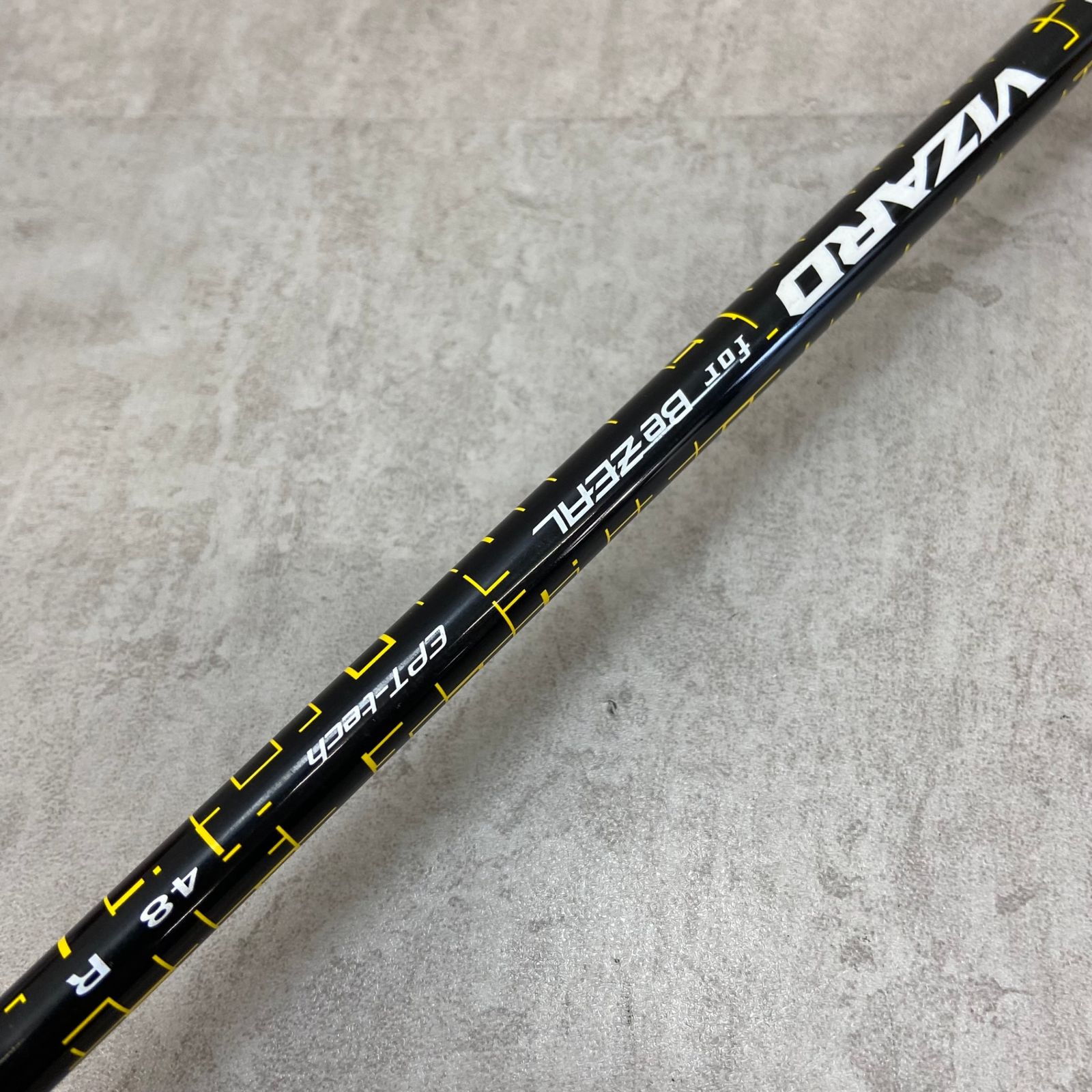 HONMA　ホンマ　BeZEAL　525　ビジール　メンズゴルフUT　カーボン　R　22°　右利き用　ユーティリティー　39.5インチ　C-9　約332g HONMA ホンマ BeZEAL 525 ビジール メンズゴルフUT カーボン R