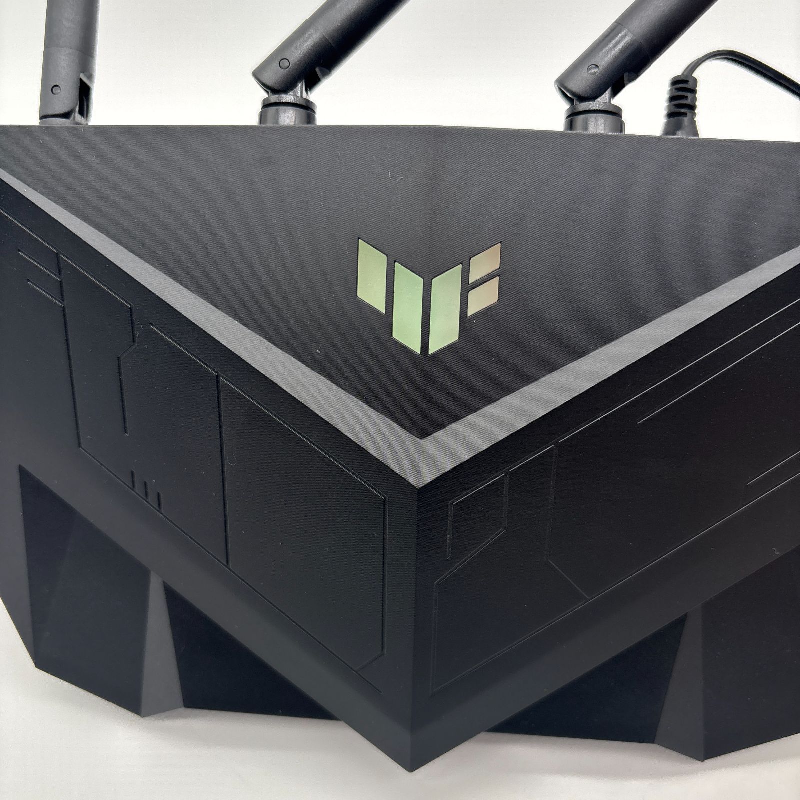 ASUS 無線LANルーター TUF-AX6000 中古 中古・美品】ASUS TUF GAMING AX6000 無線LANルーター ASUS 〔中古