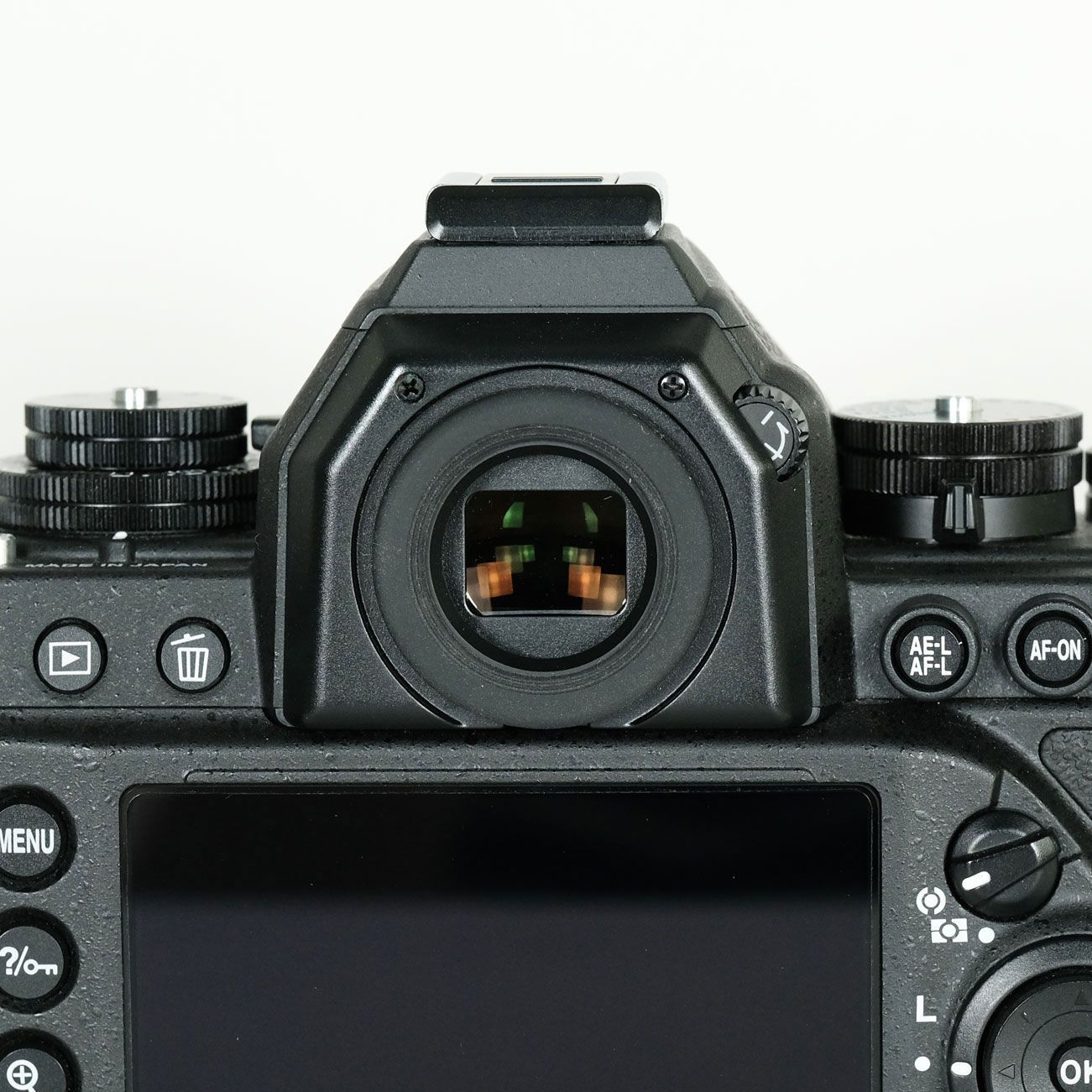 美品｜シャッター数18,318回] Nikon Df [ボディ ブラック] / ニコンF