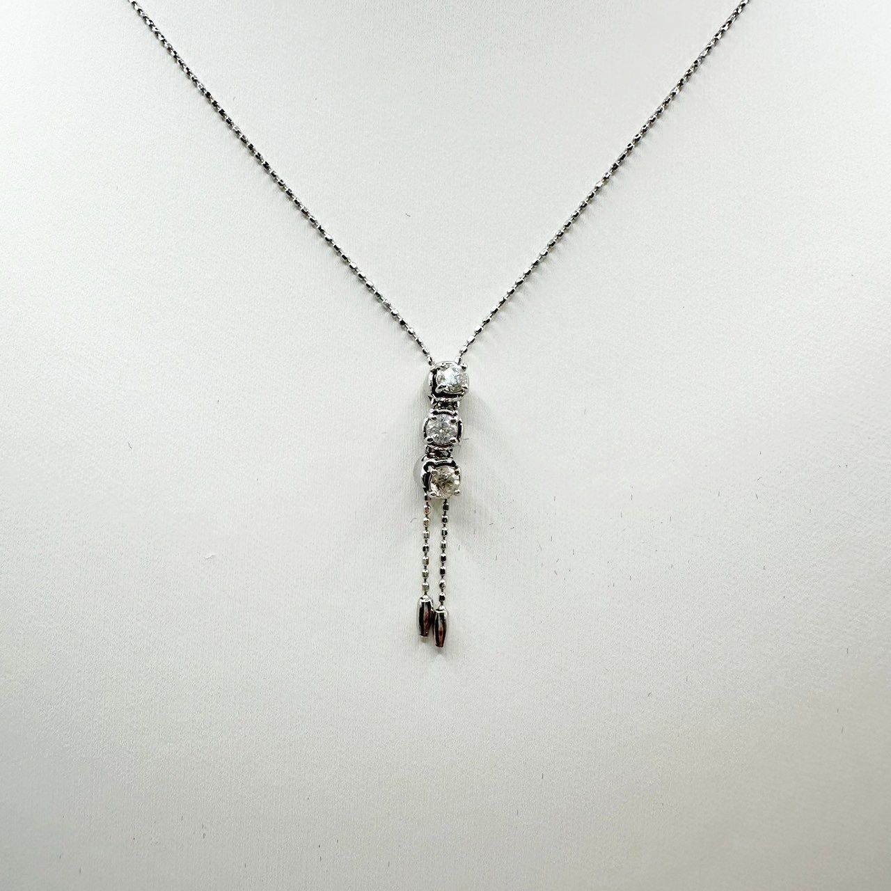 ダイヤ ネックレス 天然ダイヤモンド K18 WG 3.2g 0.30ct 3連トップ 
