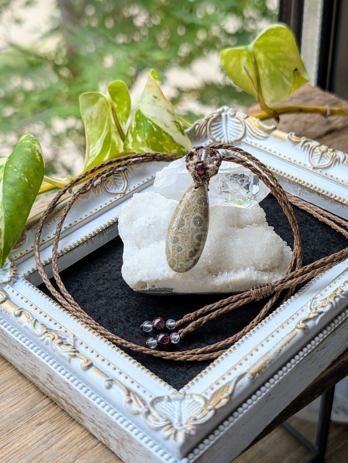 11093天然珊瑚自然形のペンダント 約14g 11093天然珊瑚自然形の