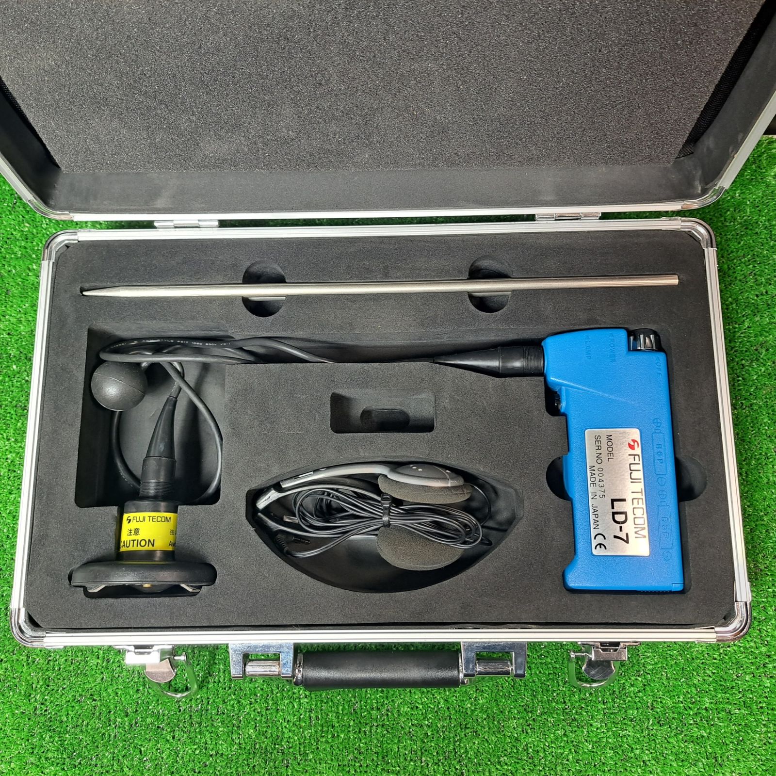 フジテコム(FUJI TECOM) 漏水探知器 LD-7 感振棒付き 路面音聴 弁栓音