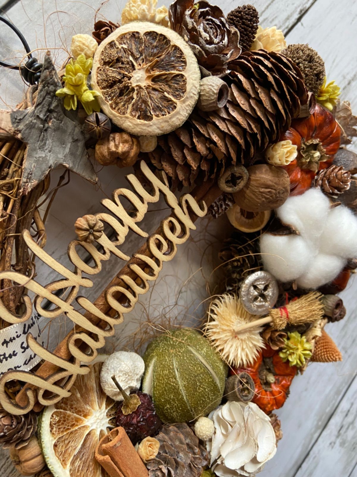 ハロウィンリース(*´∀｀*) 木の実リース　ドライフラワー　秋リース ハロウィンリース(*´∀｀*) 木の実リース ドライフラワー 秋