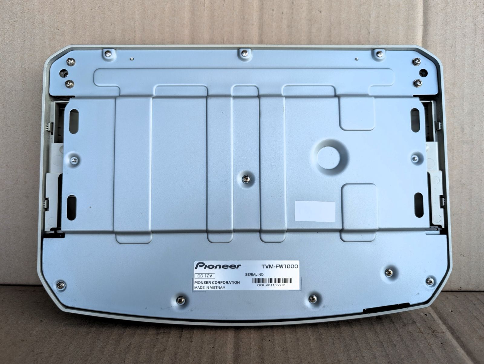 フリップダウンモニター