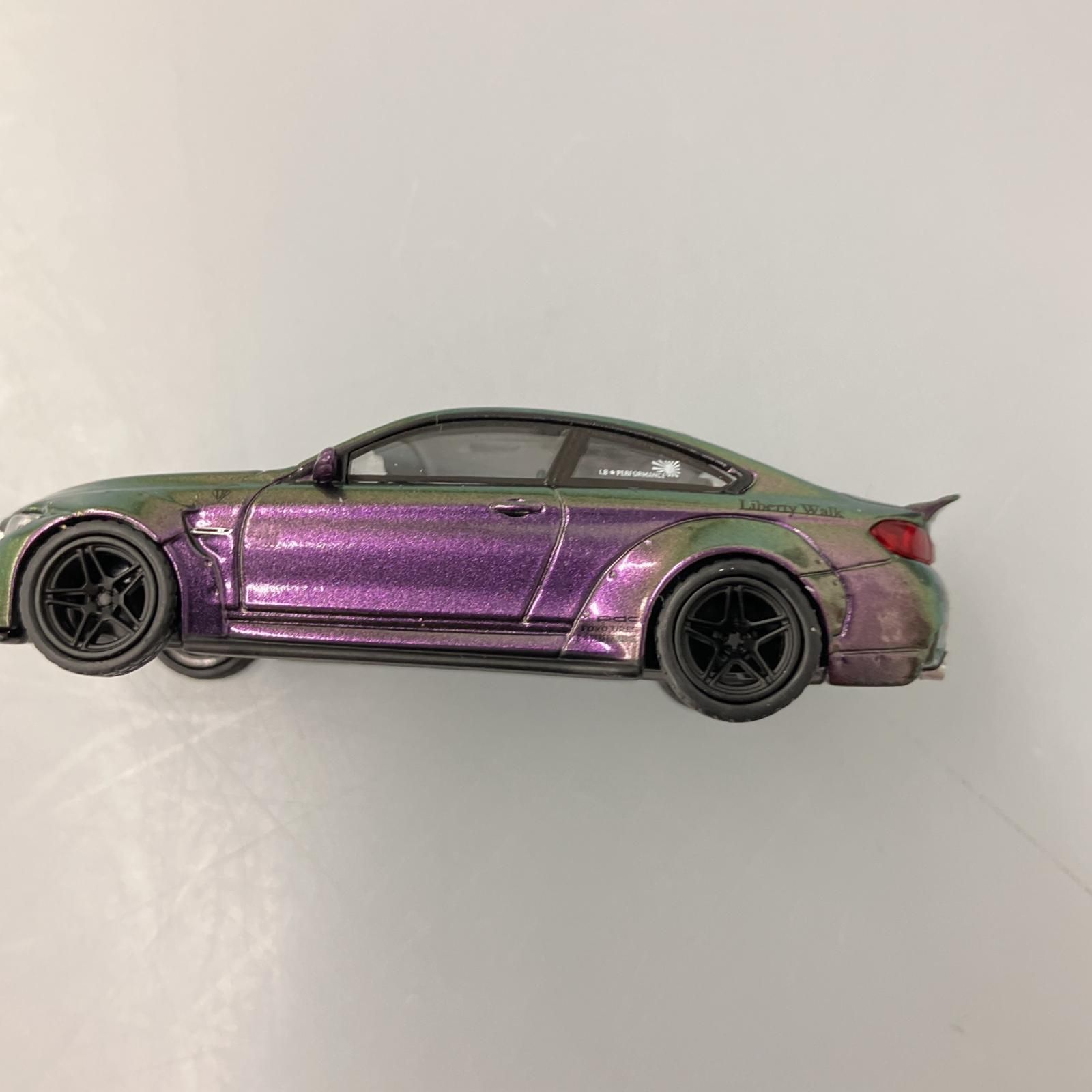 MINI GT 1/64 LB☆WORKS BMW M4 ベイビーブルー(左ハンドル