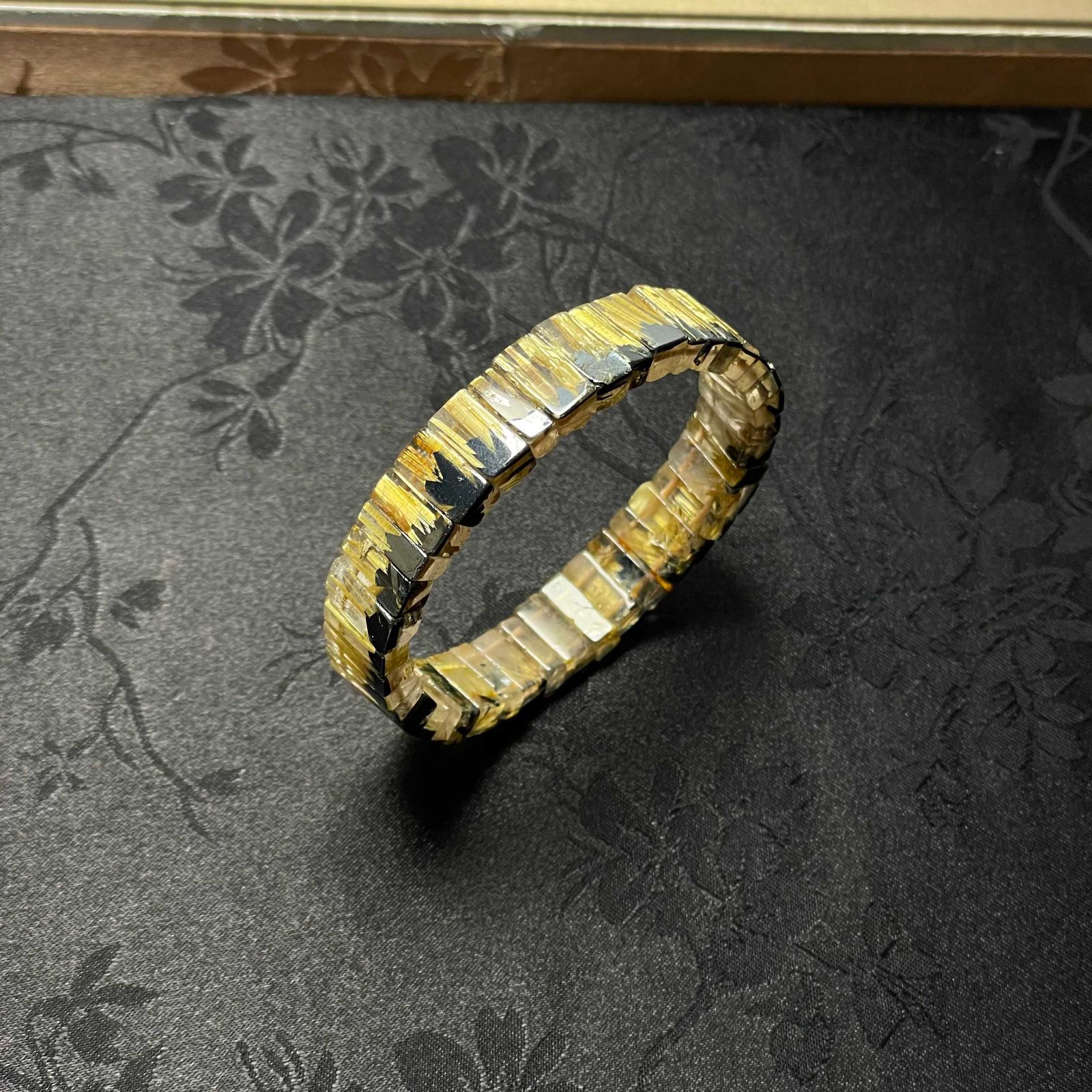 絶賛EU製 ☆太陽花タイチンルチルバングル☆黄金針水晶 ゴールド 