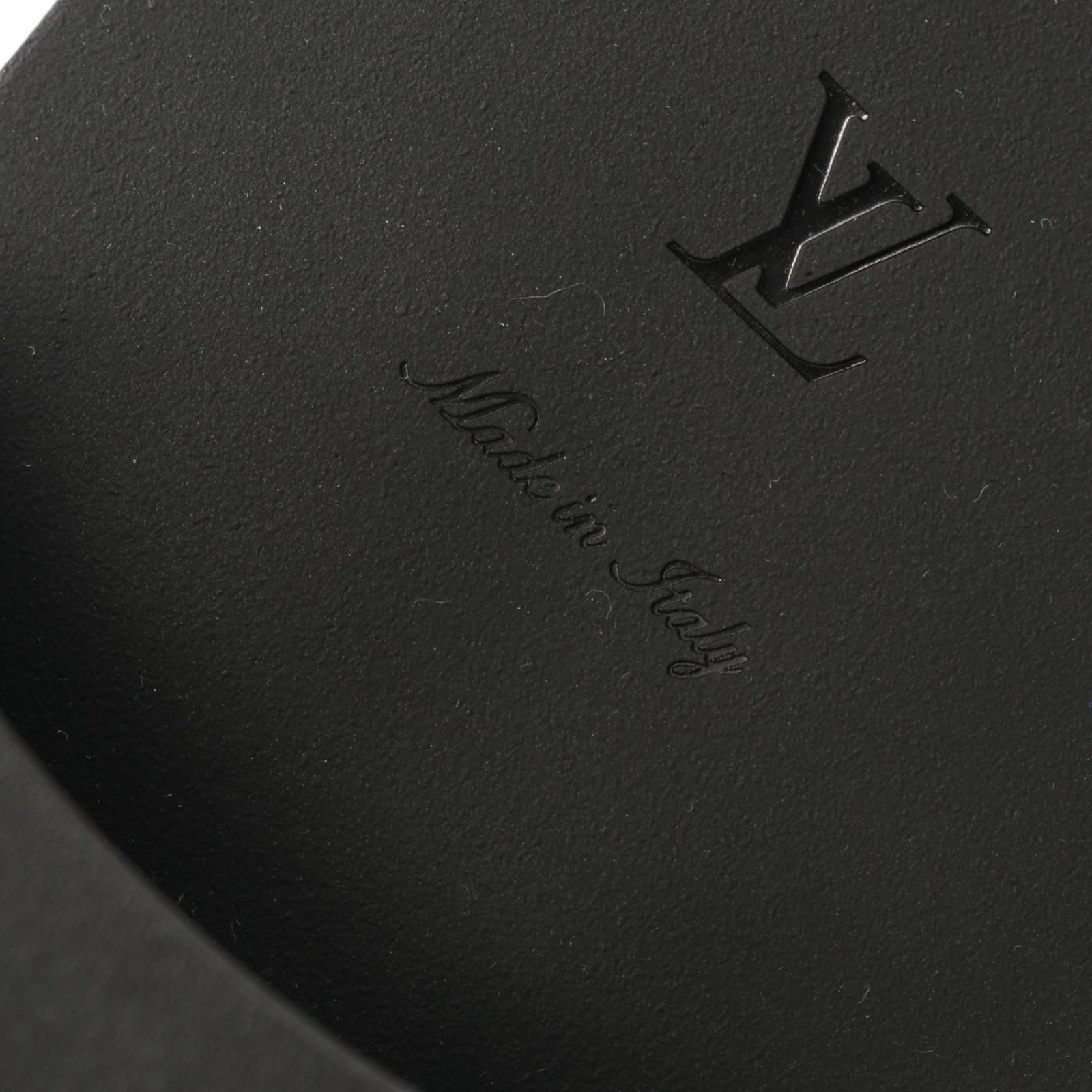 VUITTON