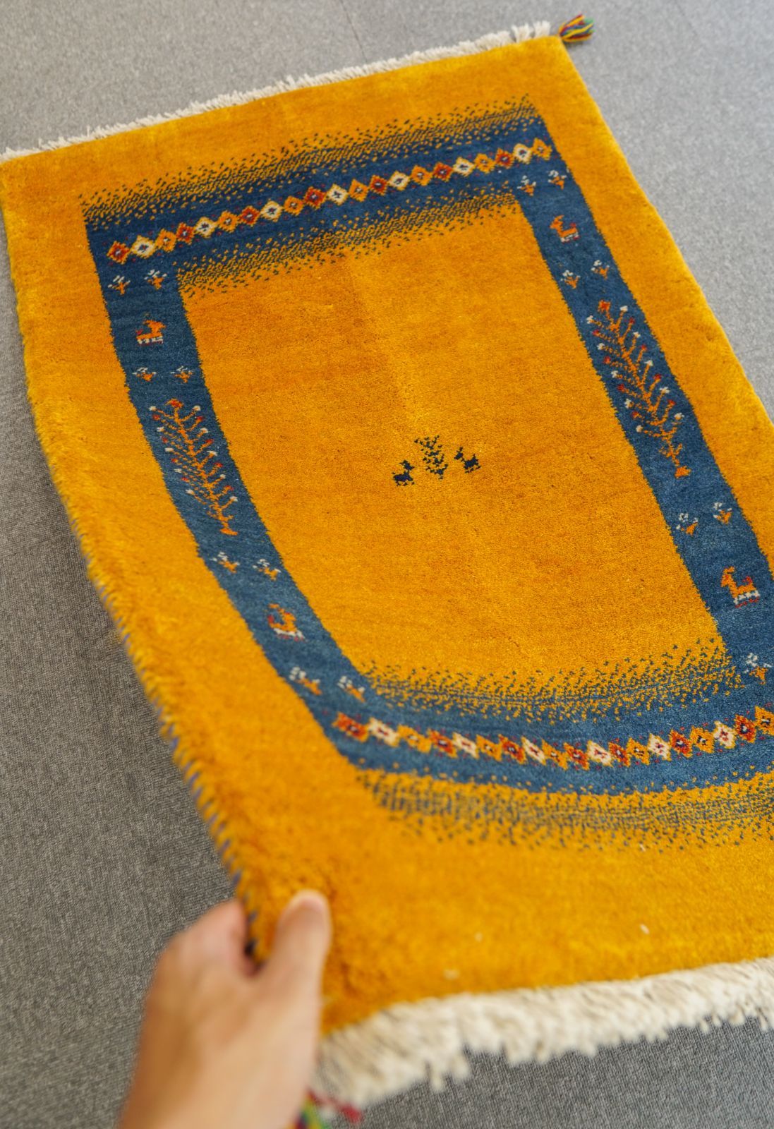 120×80cm ペルシャ絨毯 手織りギャッベ アマレ族 ギャベ 【公式通販】