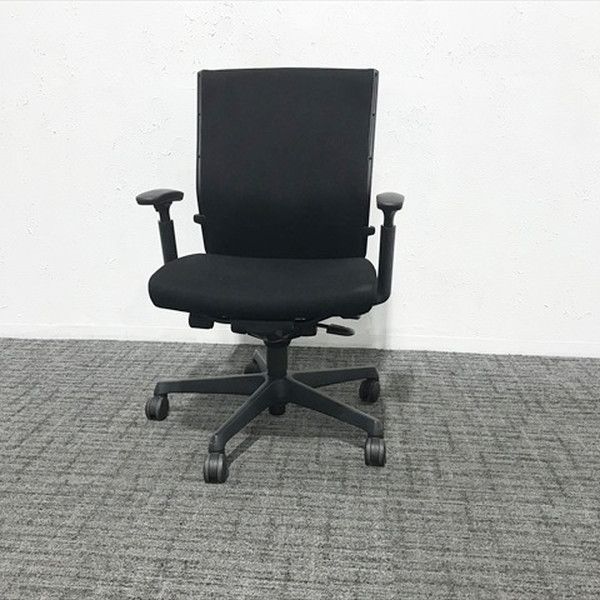 エスクード ハイバック クッションタイプ オフィスチェア 肘付 オカムラ ブラック