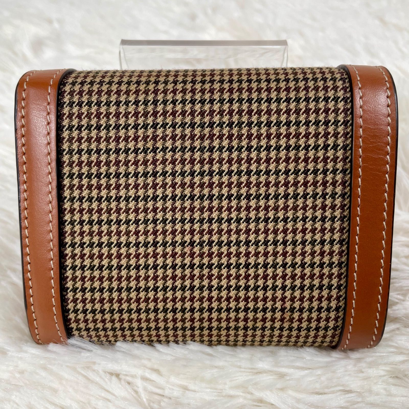 みかん様✨️ セリーヌ 折り財布 トリオンフ フラップ スモールウォレット CELINE 【新品】セリーヌ 折り財布 スモール フラップウォレット
