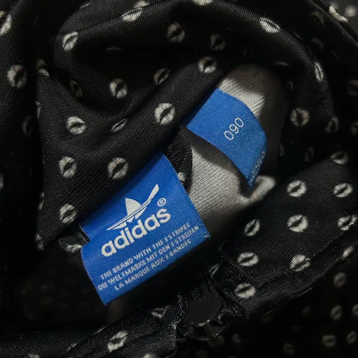 adidas アディダス