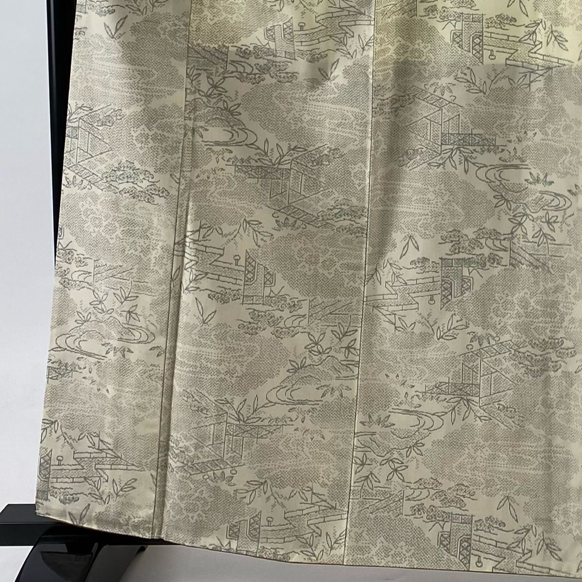 紬 身丈162.5cm 裄丈65.5cm M 袷 雲文 草花 クリーム 正絹 秀品 【中古  