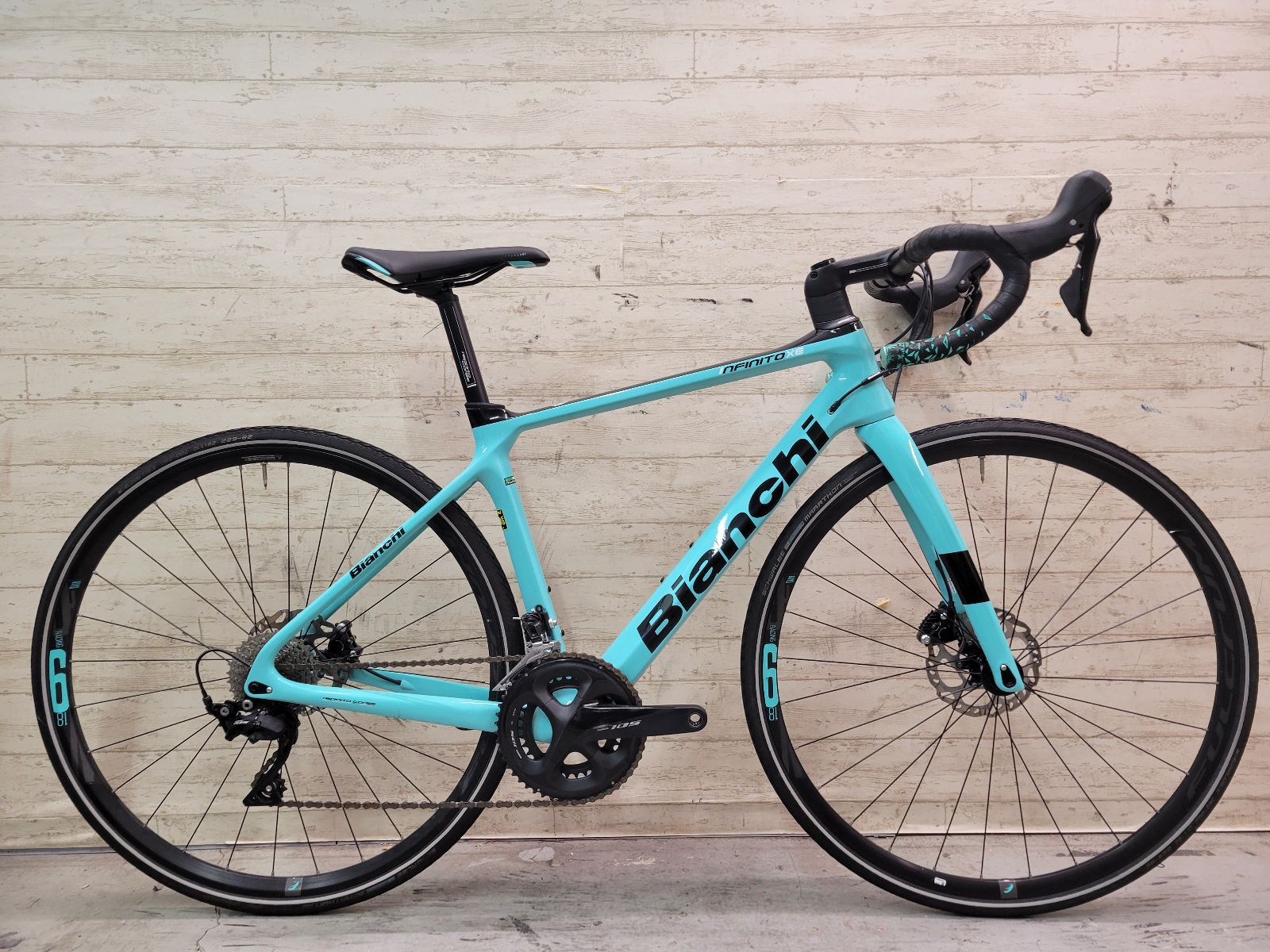 引き取り限定！ giant クロスバイク escapeR3 北海道 引き取り 名古屋