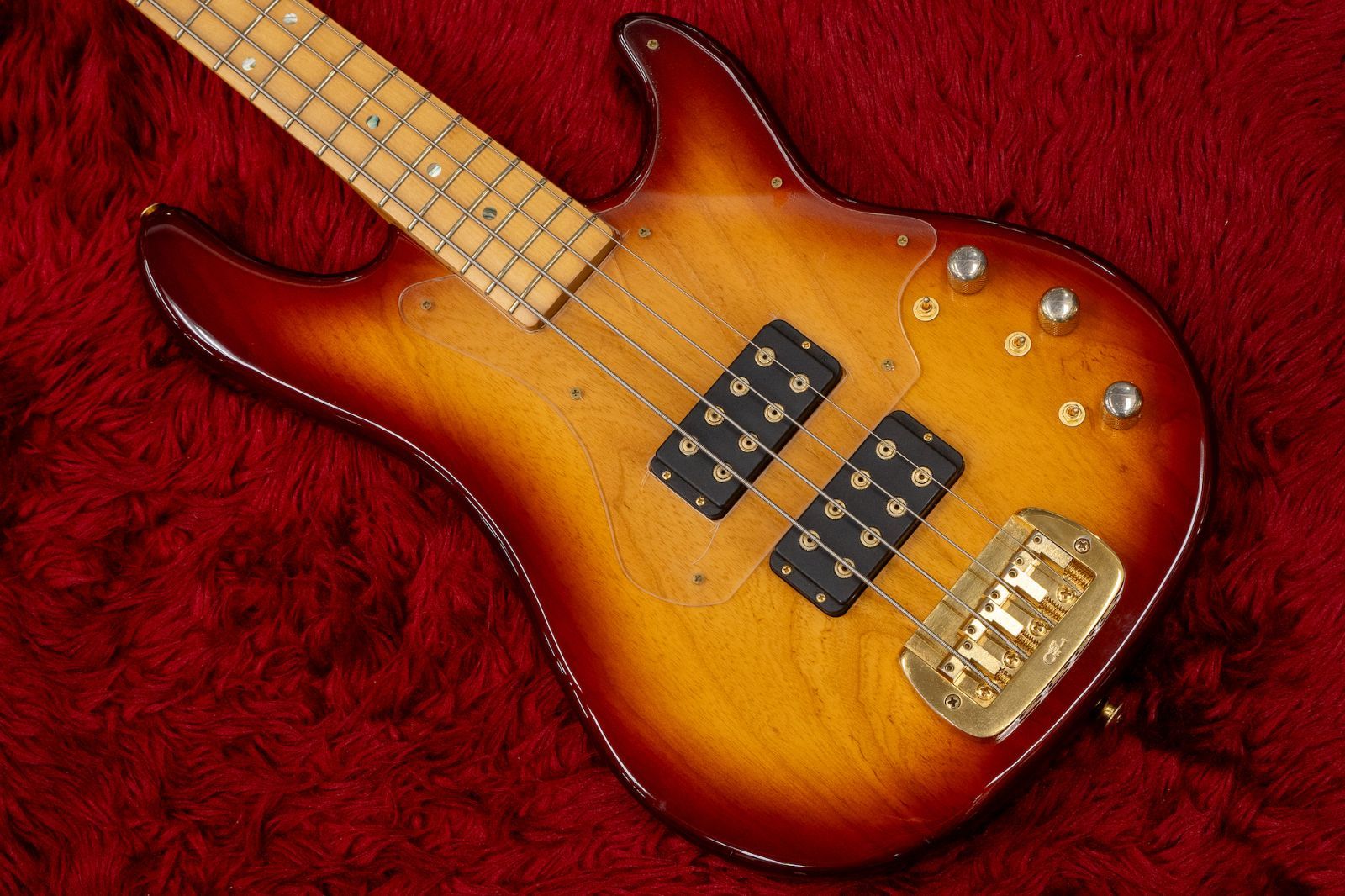 週末まで限定値下げ　G&L L-2000 Tribute Series used】G&L / L2000 MADE IN JAPAN Tribute series Limited Edition 2TS
