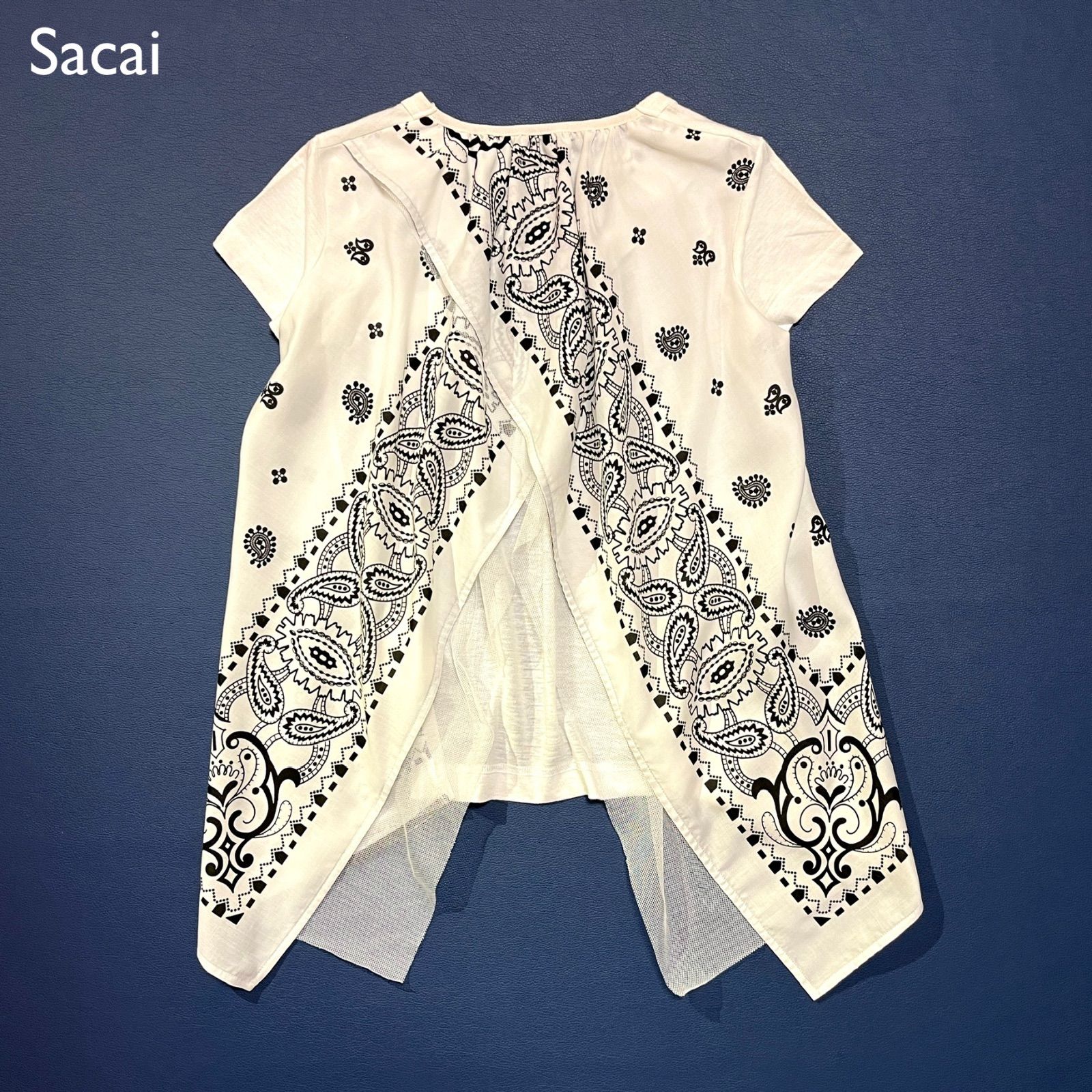 サカイ　sacai 半袖　ペイズリー柄　バンダナプリントTシャツ　シフォン　黒 サカイ sacai 半袖 ペイズリー柄 バンダナプリントTシャツ