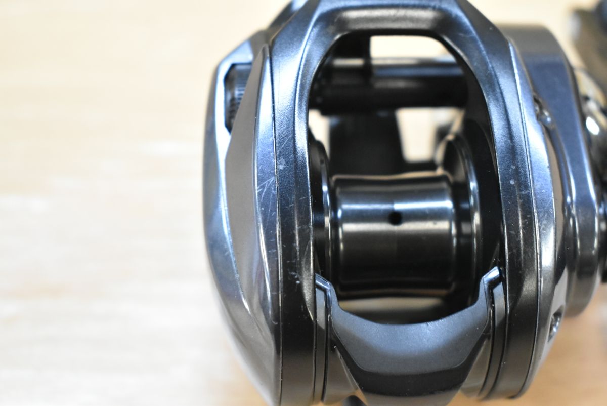  シマノ SLX DC 70 HG ベイトリール 右ハンドル バス ブラックバス 釣り 等に ベイトリール(ルアー用) リール