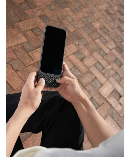 スマホケース Clicks クリックス キーボード付き iPhone16 ケース 打ちやすさとデザインを両立