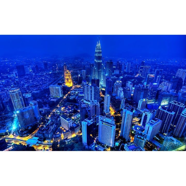 絵画風 壁紙ポスター (はがせるシール式) クアラルンプール 都市景観 パノラマ夜景 KLCC ツインタワー マレーシア キャラクロ KLP-006W1 (ワイド版 921mm×576mm) ＜日本製＞ ウォールステッカー お風呂ポスター