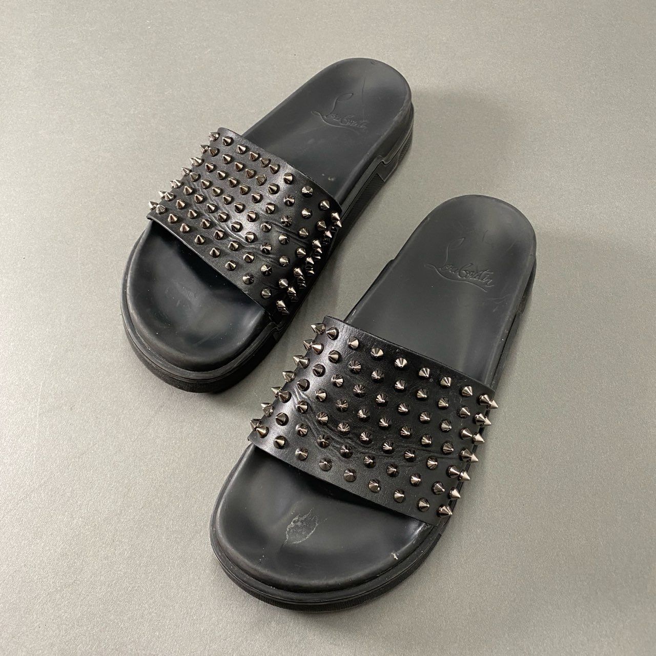 3f17 Christian Louboutin クリスチャン ルブタン スタッズサンダル