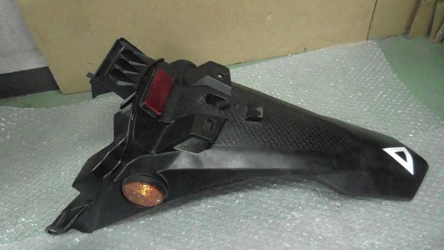 シグナス-X SR FI SED8J-005xxx の リアフェンダー :#1756262410