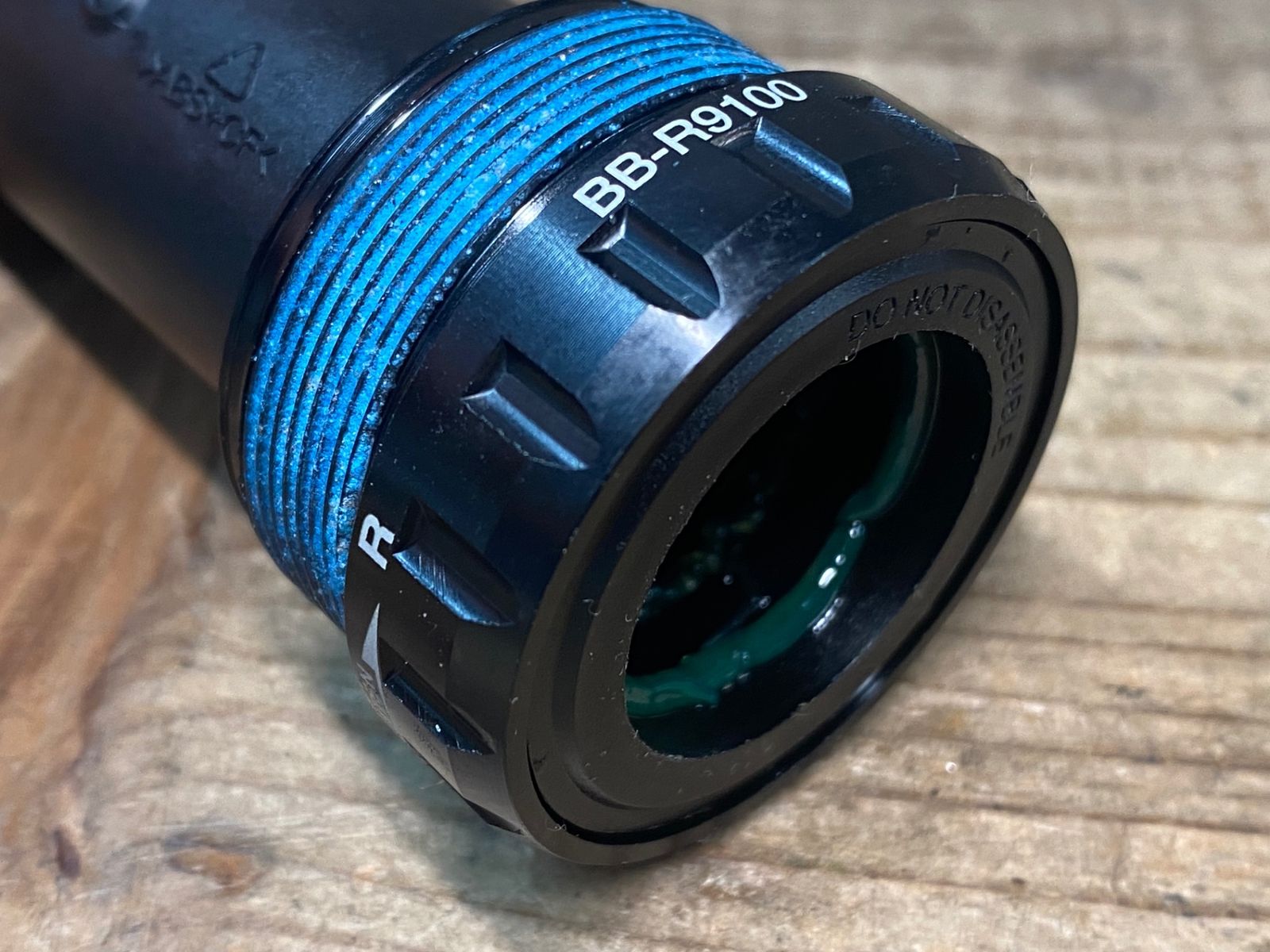 Shimanoシマノbb-r9100ボトムブラケット 70/Italian SHIMANO(シマノ）DURA-ACE デュラエース BB-R9100 BSA