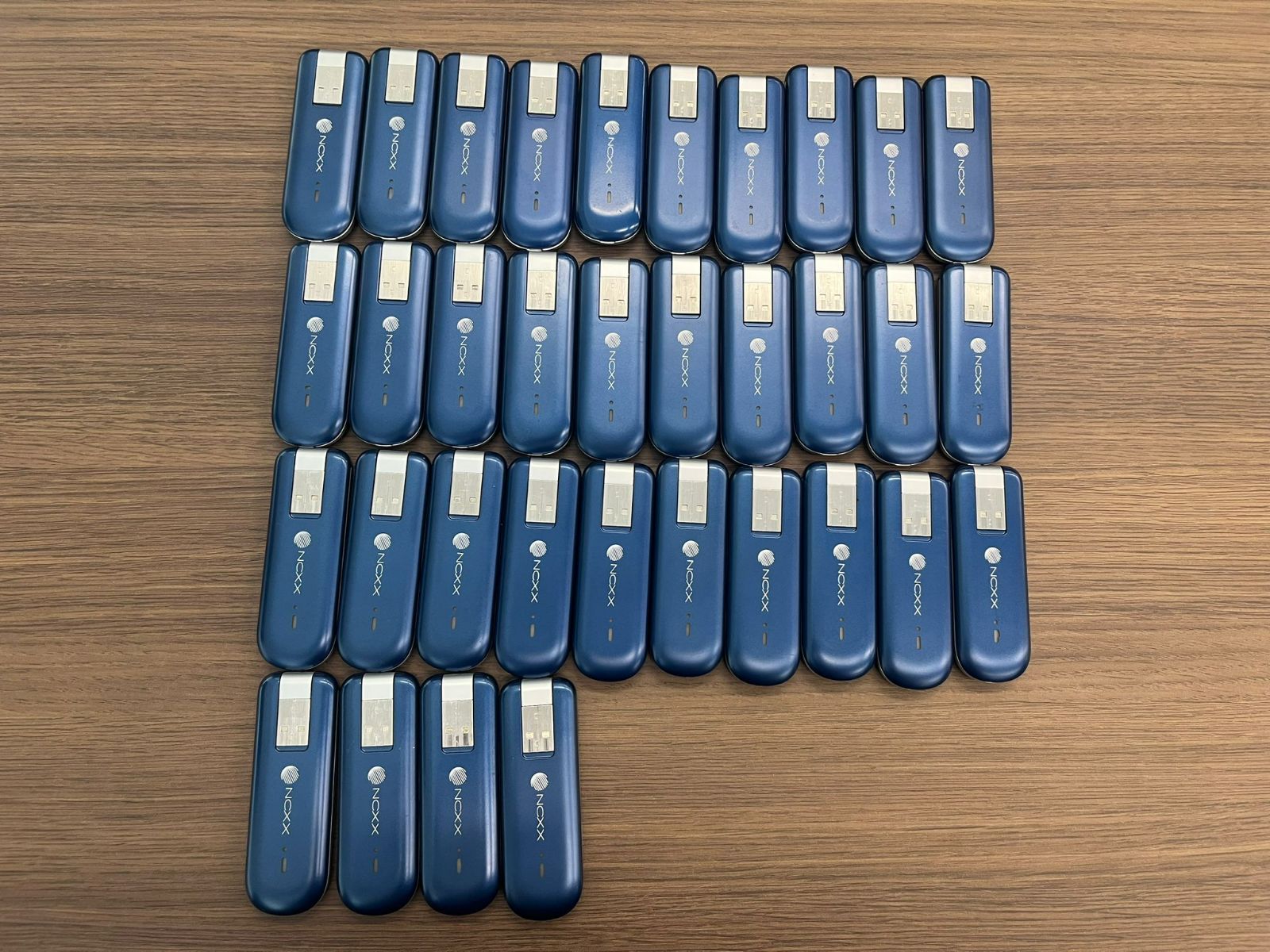 再入荷!! 品34点まとめ売り!! 3G|LTEデータ通信端末 UX302NC-R 無線LANアダプター