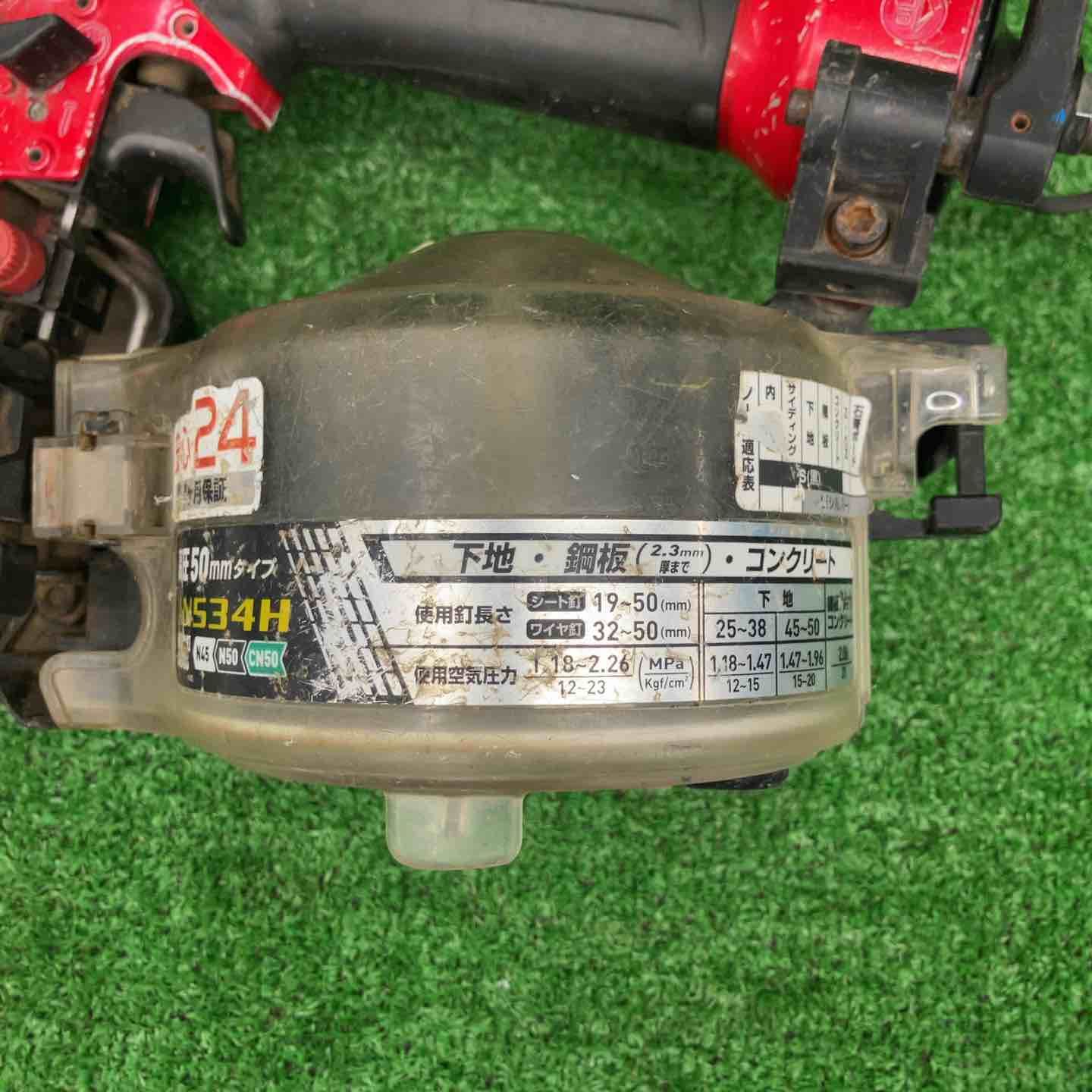 エア釘打ち機