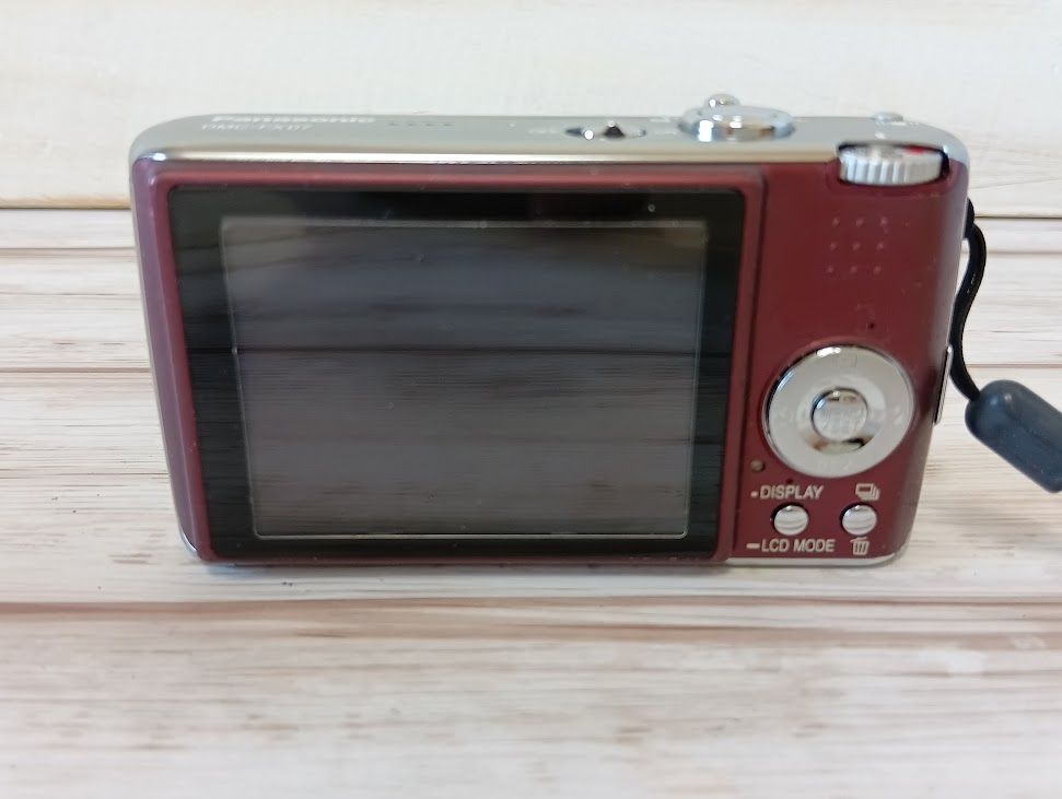 LUMIX DMC FX07 パナソニック 不動 デジカメ ジャンク品 箱付き LUMIX DMC FX07 パナソニック 不動 デジカメ ジャンク品 箱付き