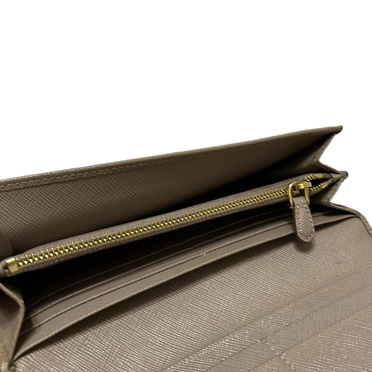 PRADA(プラダ) 長財布 - 1MH132 ピンクベージュ レザー - メルカリ PRADA(プラダ) 長財布 - 1MH132 ピンクベージュ レザー - メルカリ