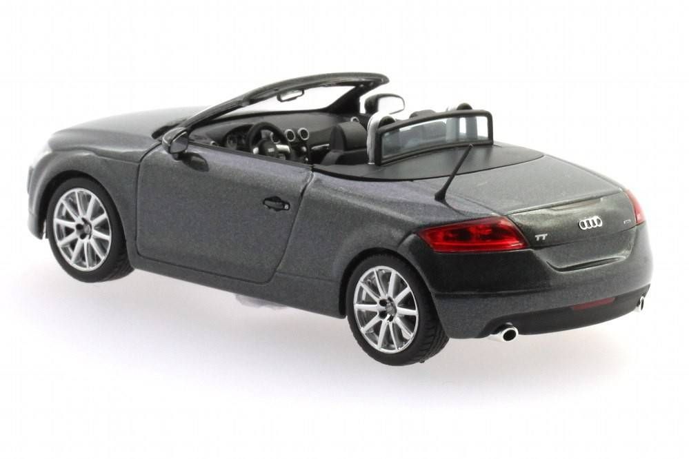 ミニチャンプス アウディ TT ロードスター 2006 1/18 ミニカー AUDI