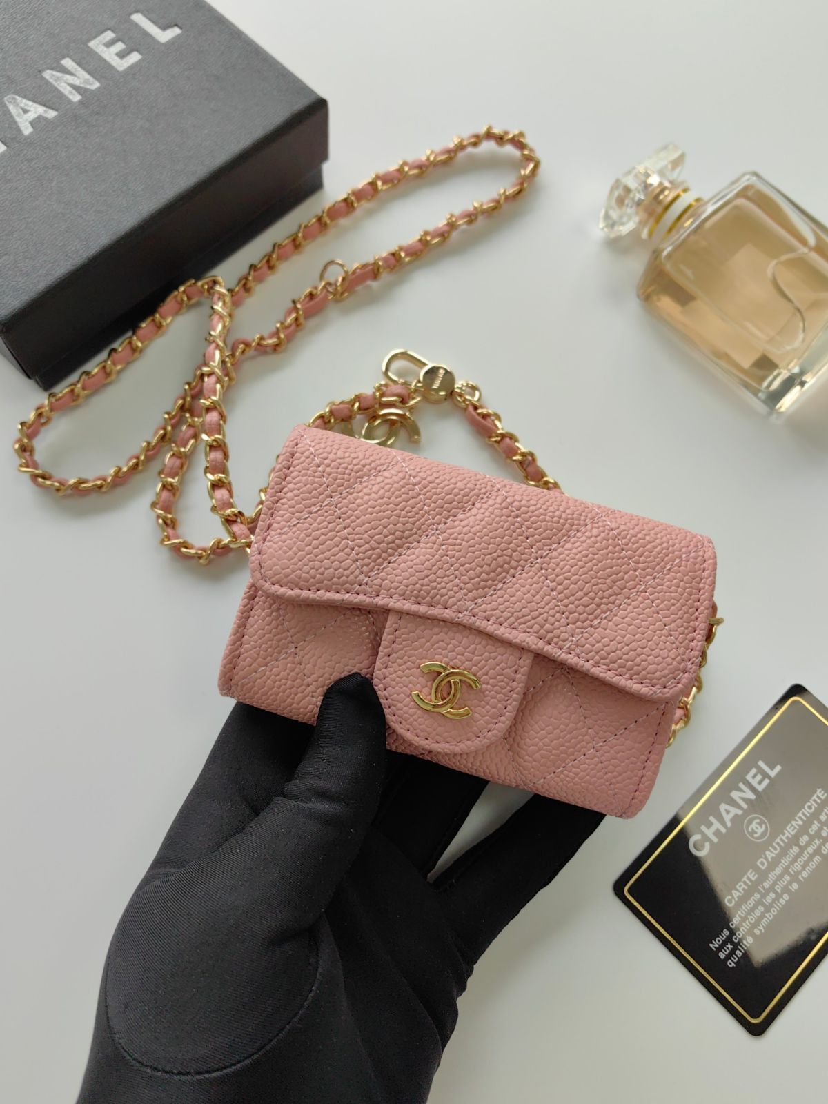 決算セール‼️【視線を奪う‼️エレガント‼️】VUITTON コインケース　サテン 本日限定特価】LV ルイヴィトン ジッピー コインケース